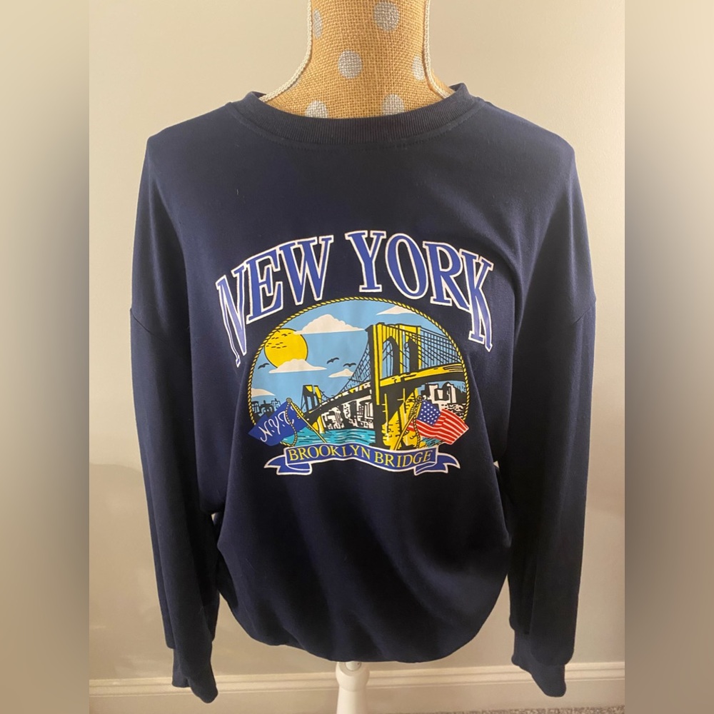 Navy crewneck, perfect condition